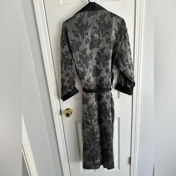 Vintage Victoria’s Secret VS Gold Label Black Floral Kimono Long Robe Velvet 90s - Picture 8 of 9